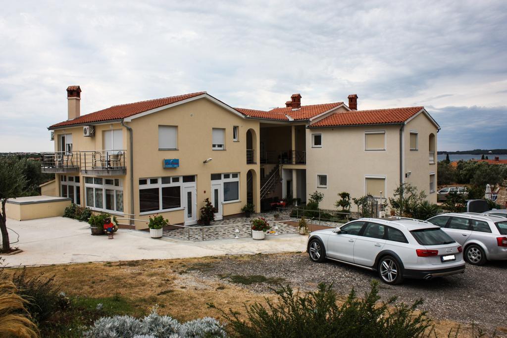 Guest House Croatia Fažana Exteriör bild
