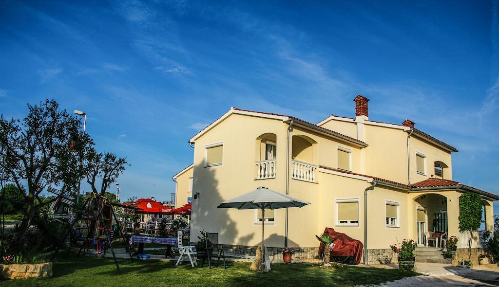 Guest House Croatia Fažana Exteriör bild