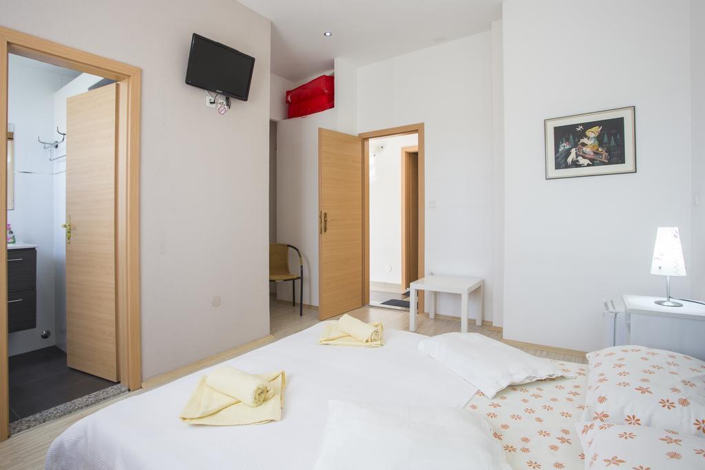Guest House Croatia Fažana Exteriör bild